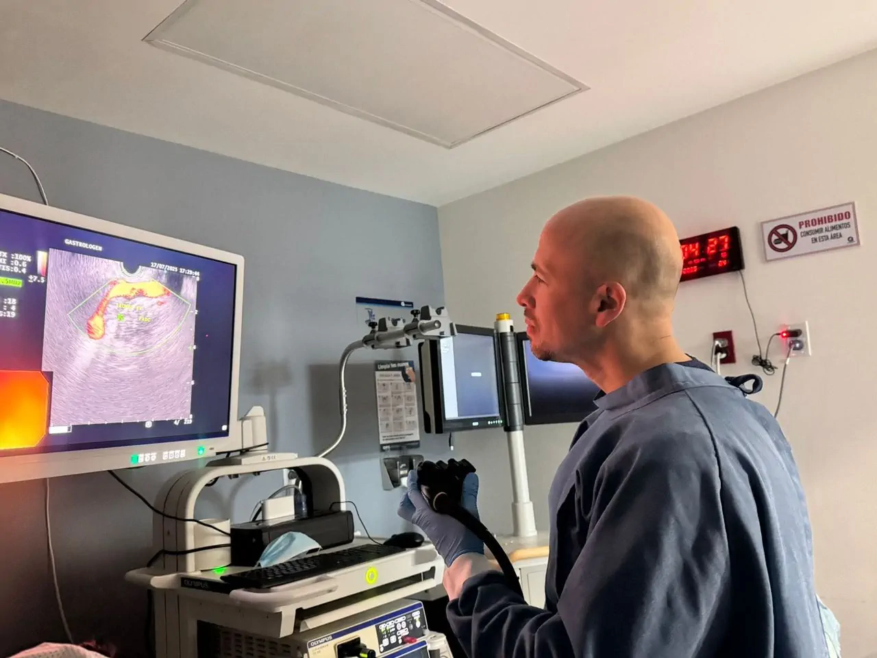 Procedimiento de panendoscopia digestiva alta realizado por el Dr. Rafael Bernal